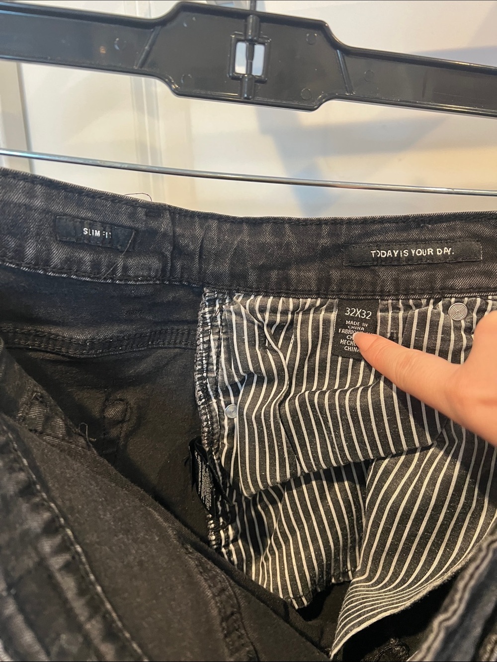 Kenneth Cole Slim Men's Jeans in Faded Black - Picture 6 of 8